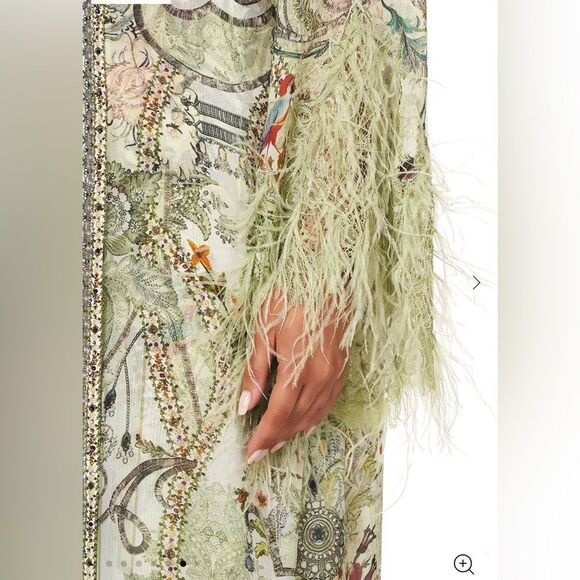 NWT 1000.00 CAMILLA Flare Sleeve Long Robe
Brick Lane Beauty OS COLLECTED PIECE - Picture 4 of 6